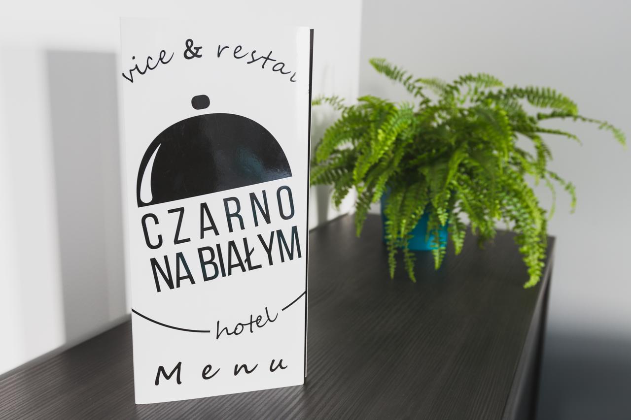 Czarno Na Bialym Hotel Krakow Exterior photo